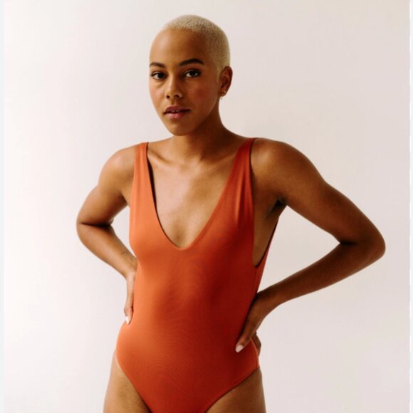 Londre The Minimalist One-Piece - Picture 1 of 3